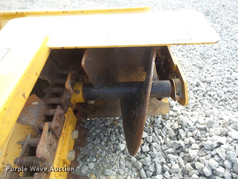 image for item FB9288 2015 Vermeer STR48 compact utility loader trencher