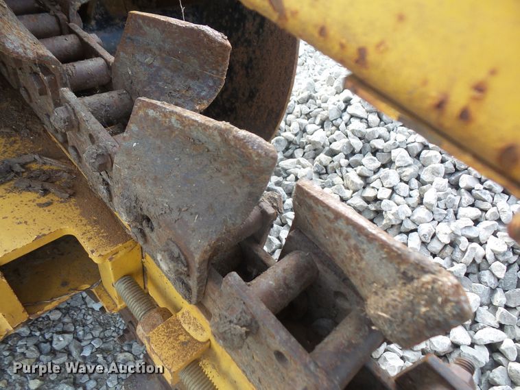 image for item FB9288 2015 Vermeer STR48 compact utility loader trencher