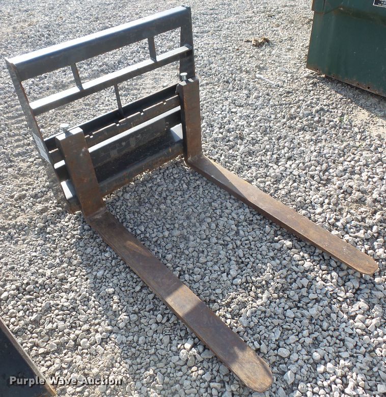 image for item FB9293 Compact utility loader pallet forks