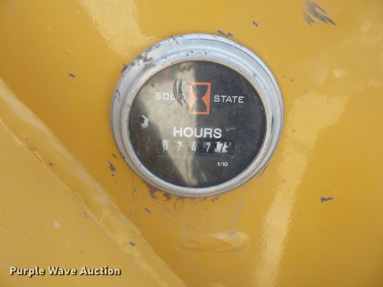 image for item FB9294 2015 Vermeer S725TX compact utility loader