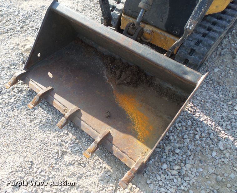 image for item FB9294 2015 Vermeer S725TX compact utility loader