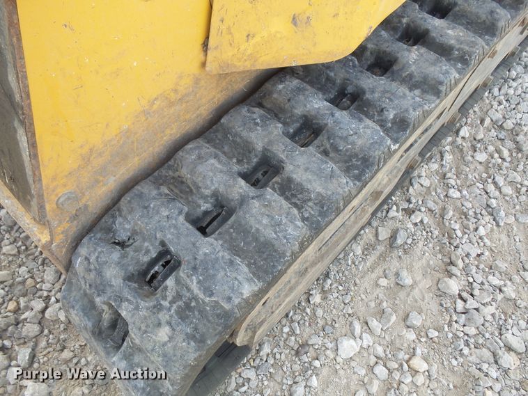 image for item FB9294 2015 Vermeer S725TX compact utility loader