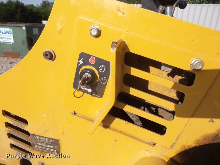 image for item FB9294 2015 Vermeer S725TX compact utility loader