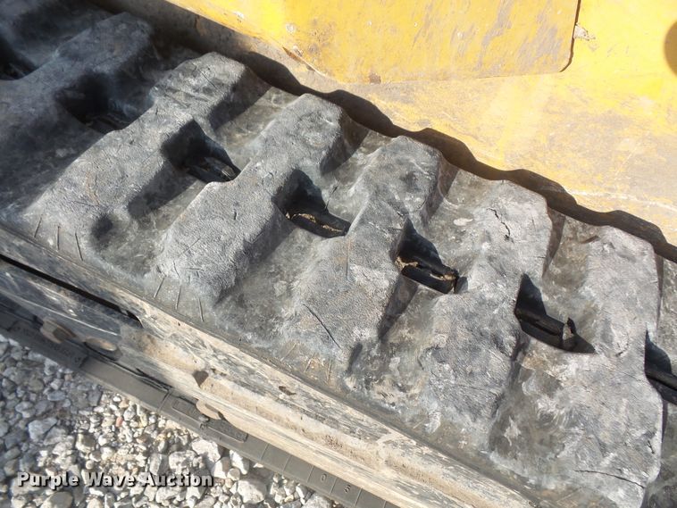 image for item FB9294 2015 Vermeer S725TX compact utility loader