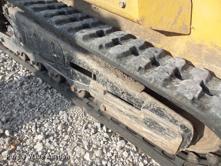 image for item FB9294 2015 Vermeer S725TX compact utility loader