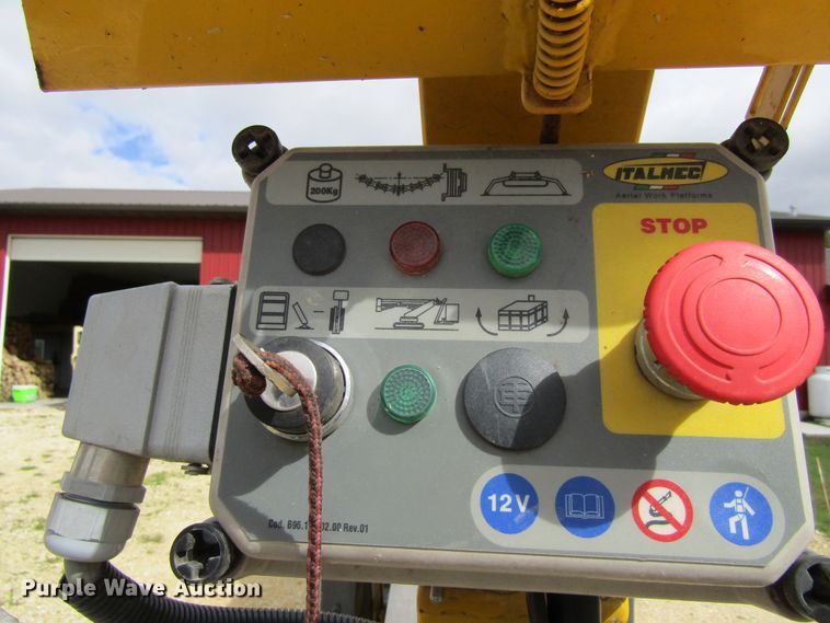 image for item FD9282 2008 Italmec R21 boom lift