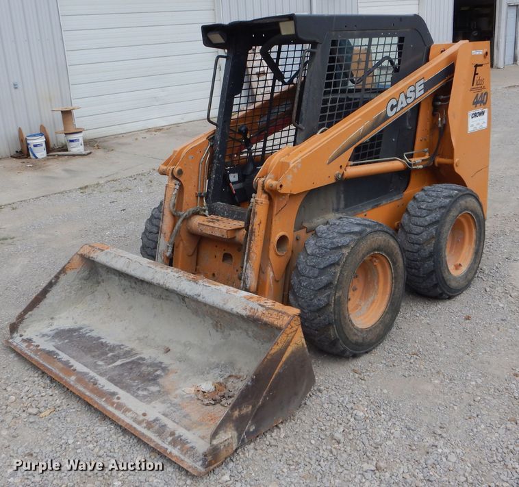 image for item FI9694 2006 Case 440 skid steer