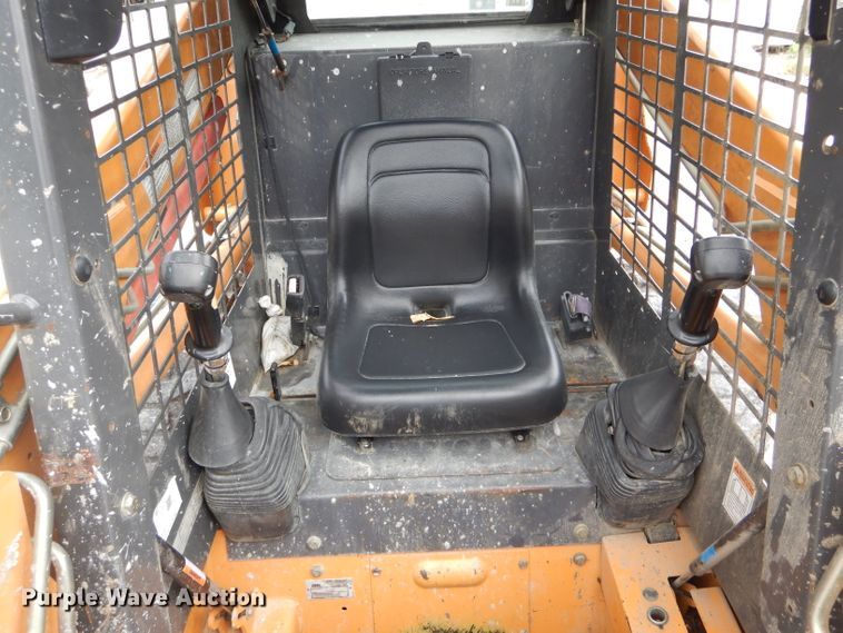 image for item FI9694 2006 Case 440 skid steer