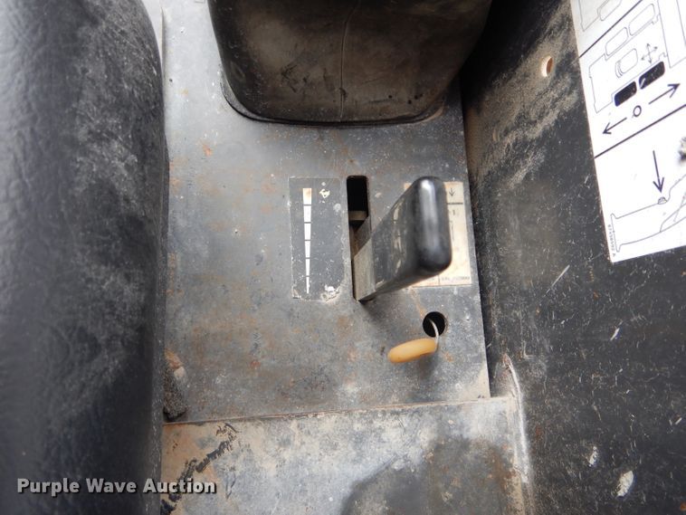 image for item FI9694 2006 Case 440 skid steer