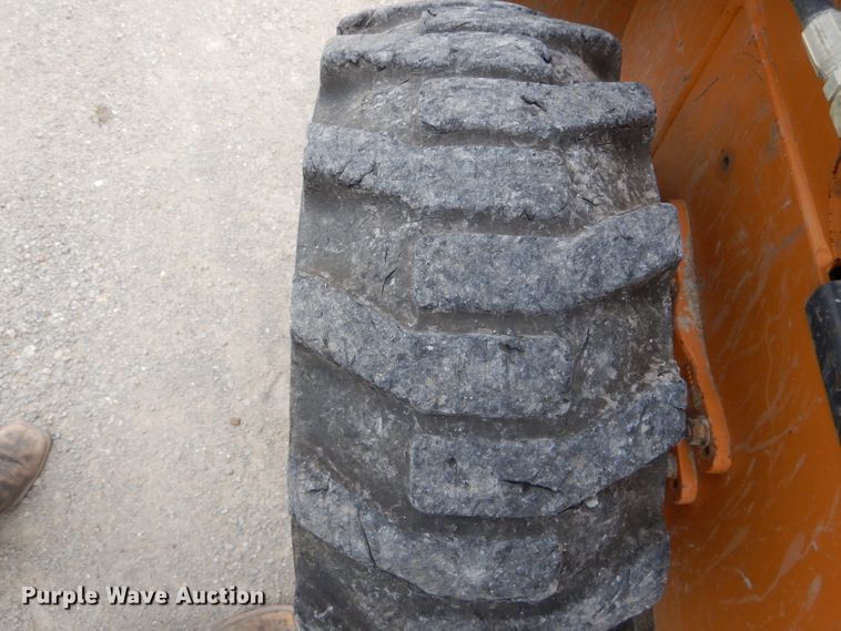 image for item FI9694 2006 Case 440 skid steer