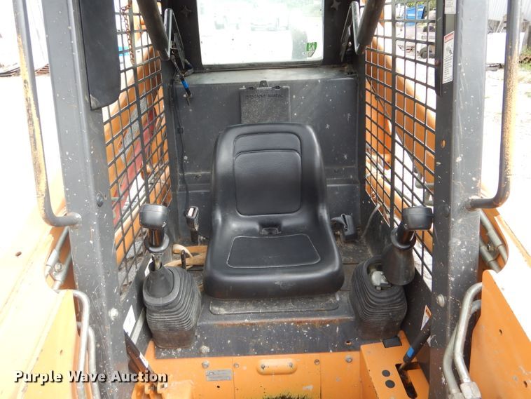 image for item FI9695 2005 Case 430 skid steer