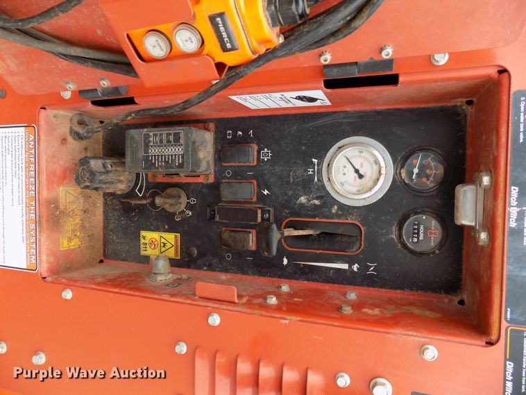 image for item FK9805 2016 Ditch Witch FX30 vacuum excavator