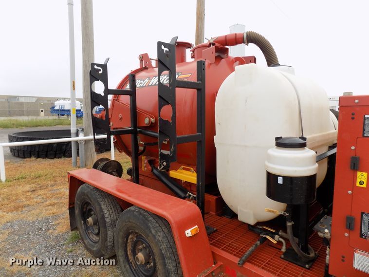 image for item FK9805 2016 Ditch Witch FX30 vacuum excavator