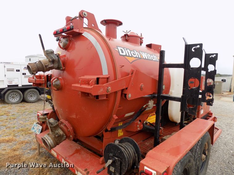 image for item FK9805 2016 Ditch Witch FX30 vacuum excavator