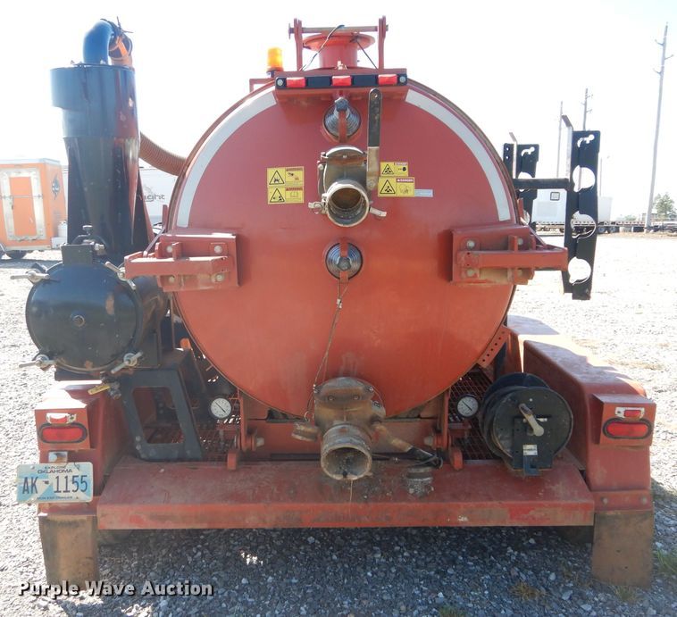 image for item FK9815 2017 Ditch Witch FX30 vacuum excavator