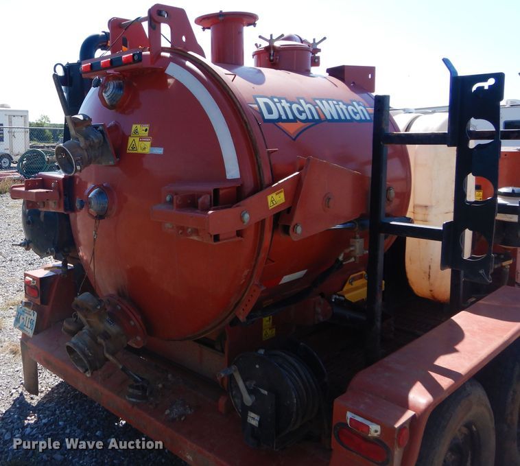 image for item FK9815 2017 Ditch Witch FX30 vacuum excavator