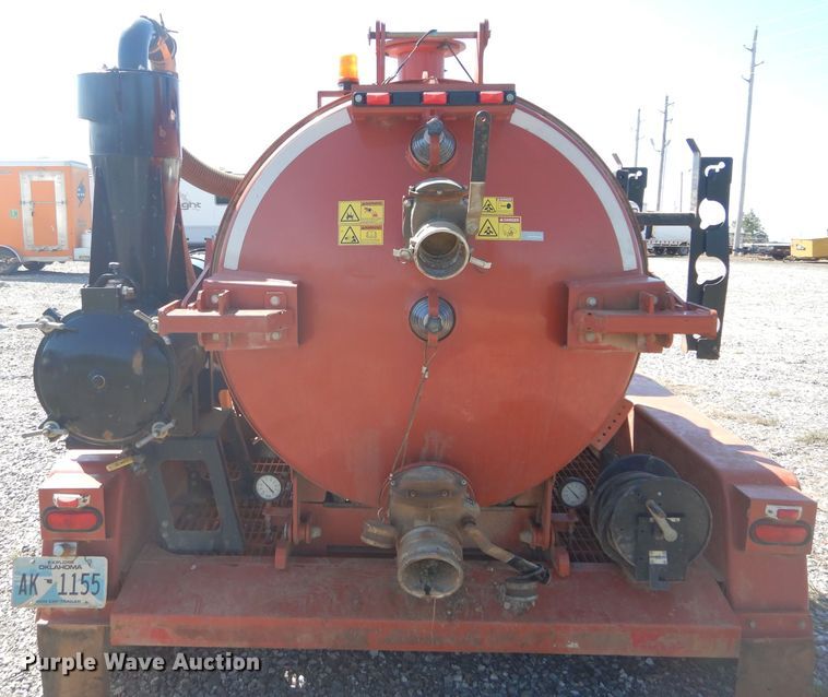 image for item FK9815 2017 Ditch Witch FX30 vacuum excavator