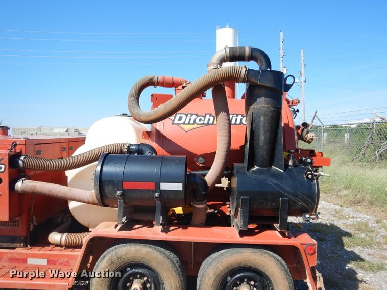 image for item FK9815 2017 Ditch Witch FX30 vacuum excavator