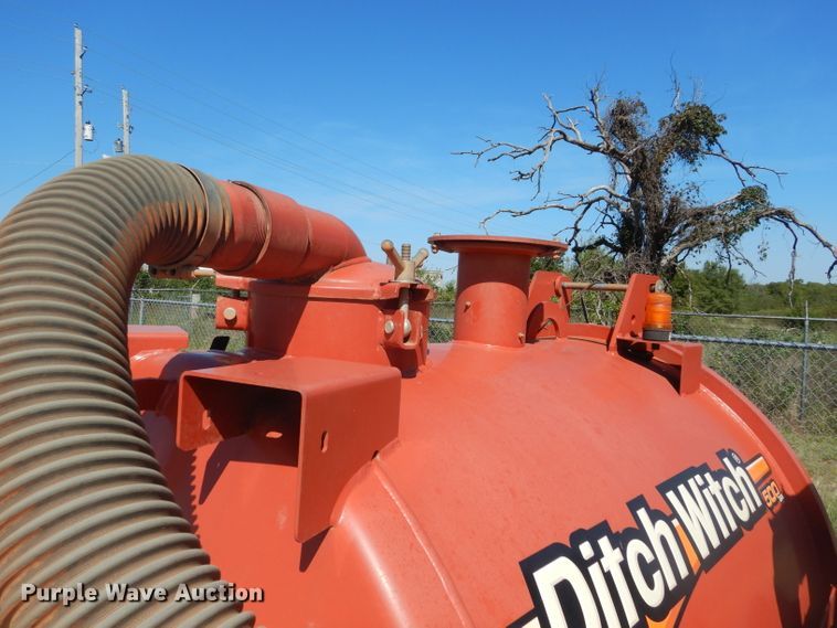 image for item FK9815 2017 Ditch Witch FX30 vacuum excavator