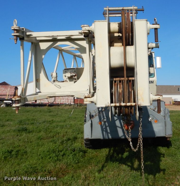 image for item FU9508 Lorain LRT230E crane