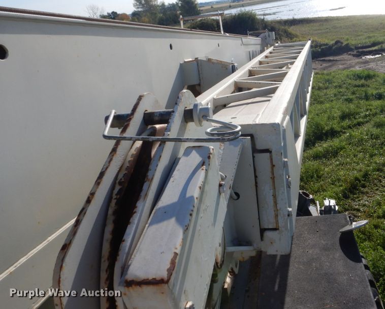 image for item FU9508 Lorain LRT230E crane