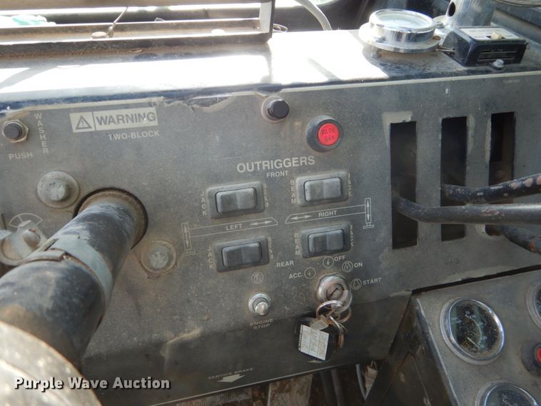 image for item FU9508 Lorain LRT230E crane