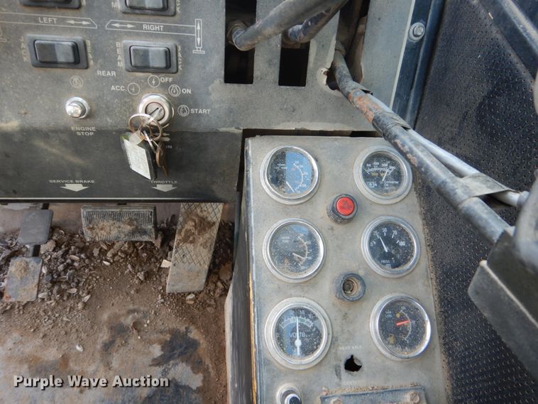 image for item FU9508 Lorain LRT230E crane