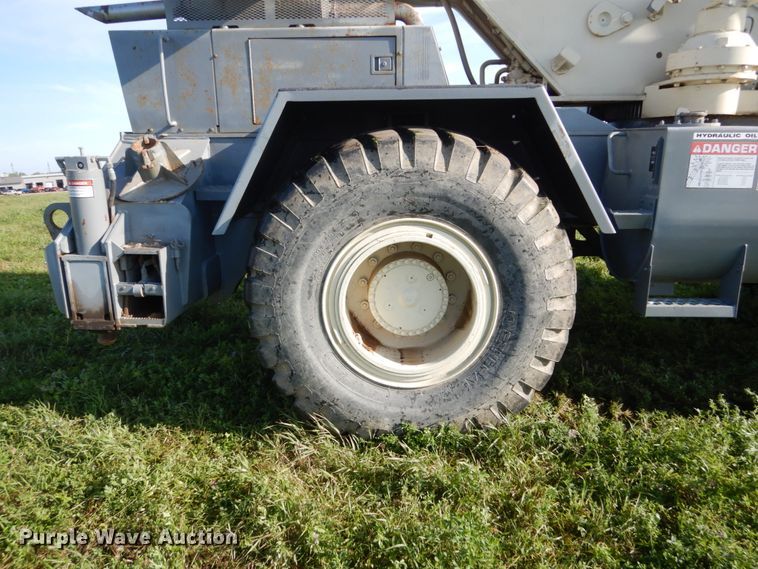 image for item FU9508 Lorain LRT230E crane