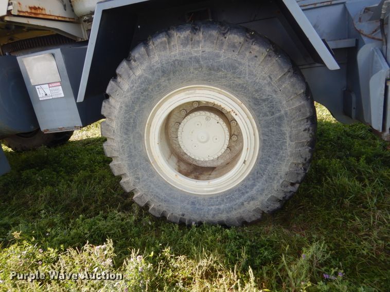 image for item FU9508 Lorain LRT230E crane