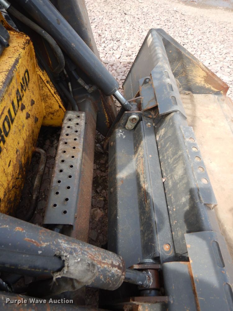 image for item FU9511 2007 New Holland C185 skid steer