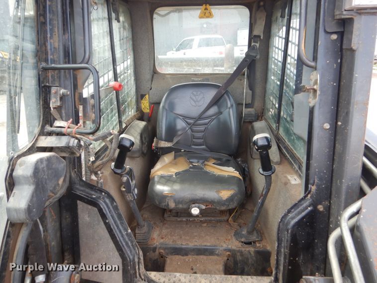 image for item FU9511 2007 New Holland C185 skid steer