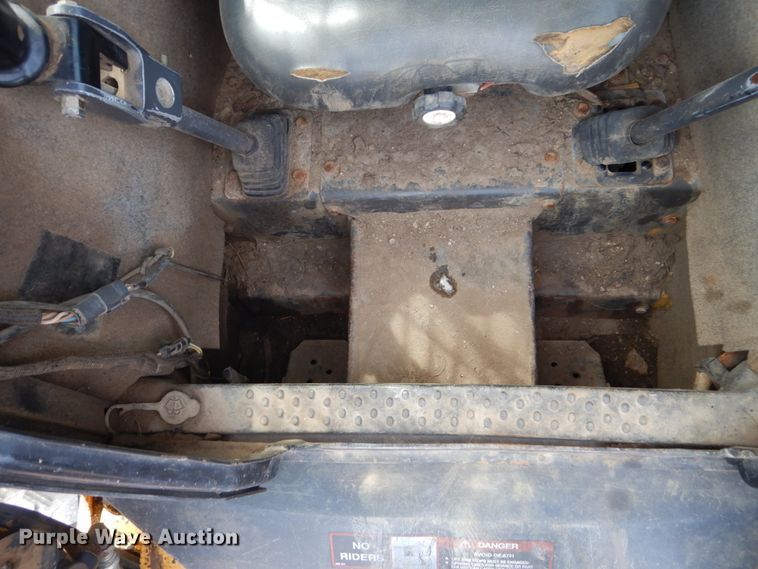 image for item FU9511 2007 New Holland C185 skid steer