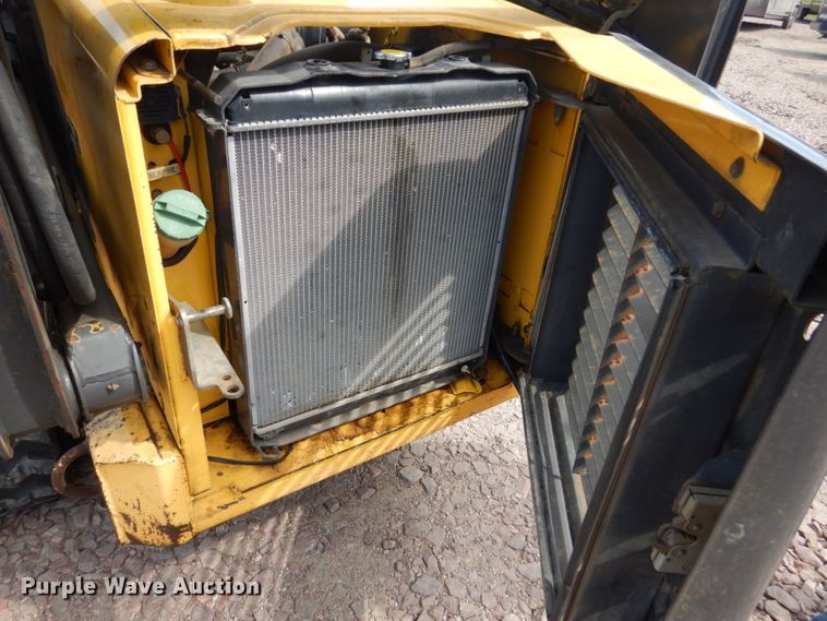 image for item FU9511 2007 New Holland C185 skid steer