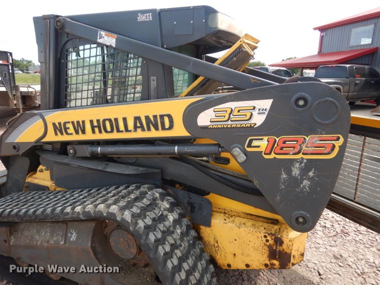 image for item FU9511 2007 New Holland C185 skid steer