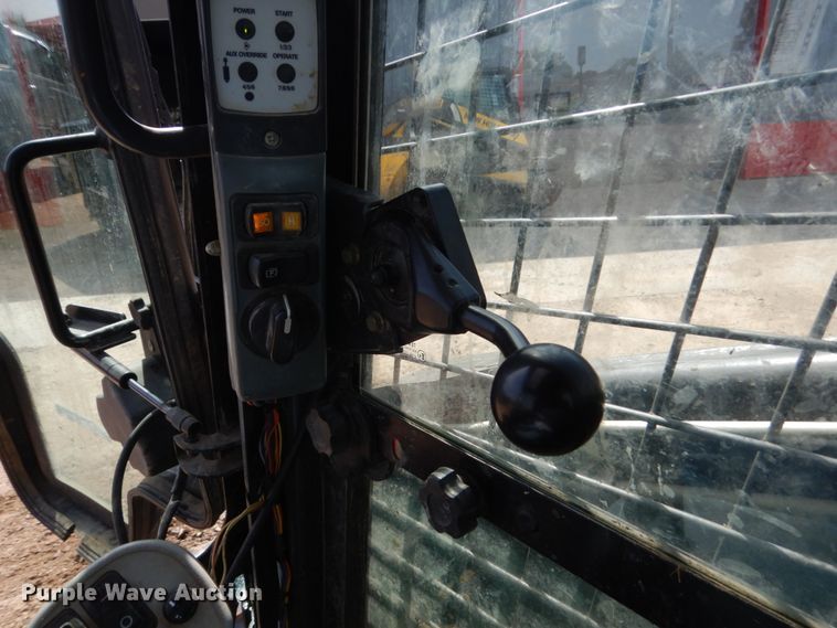 image for item FU9512 2011 New Holland C236 skid steer