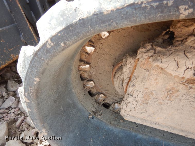 image for item FU9512 2011 New Holland C236 skid steer