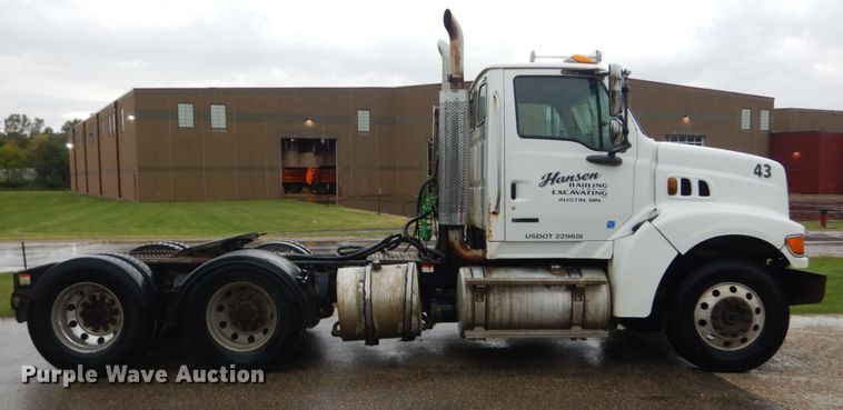 image for item FU9530 2006 Sterling L-Line semi truck