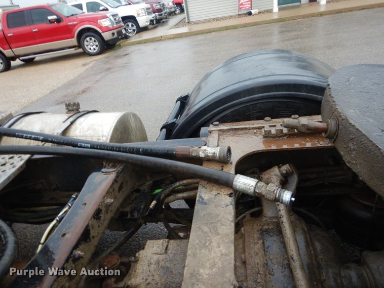 image for item FU9530 2006 Sterling L-Line semi truck