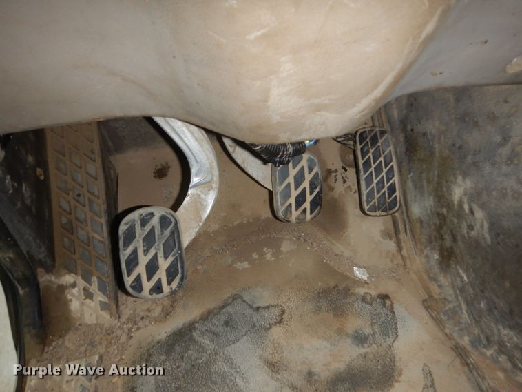 image for item FU9530 2006 Sterling L-Line semi truck