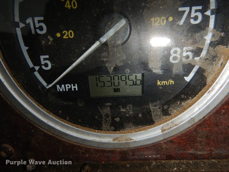 image for item FU9530 2006 Sterling L-Line semi truck