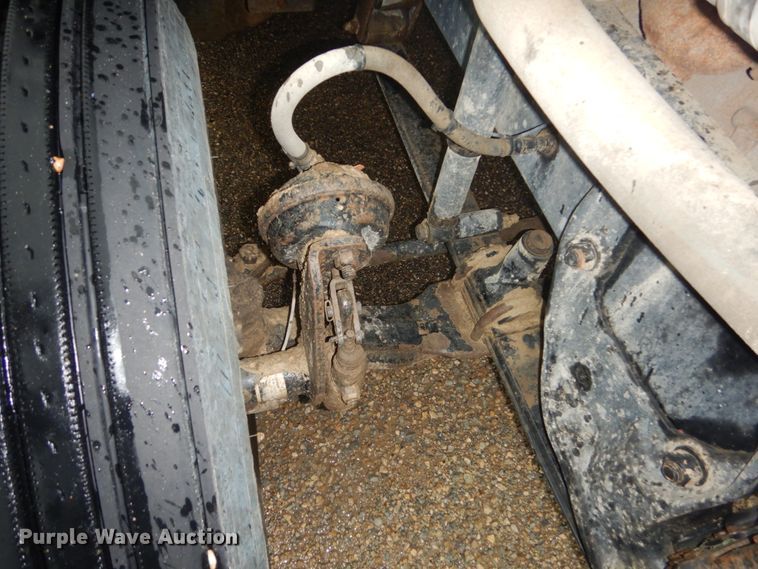 image for item FU9530 2006 Sterling L-Line semi truck