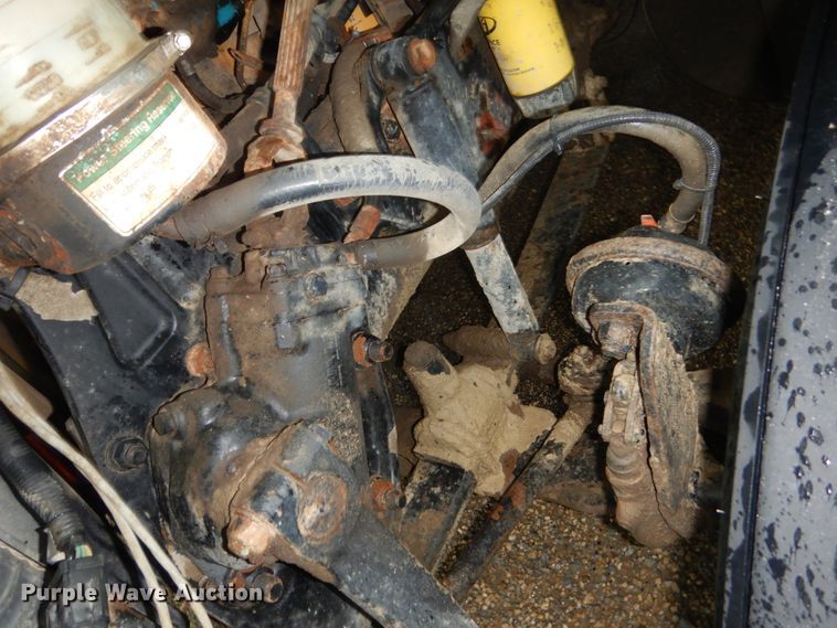 image for item FU9530 2006 Sterling L-Line semi truck