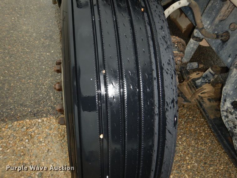 image for item FU9530 2006 Sterling L-Line semi truck