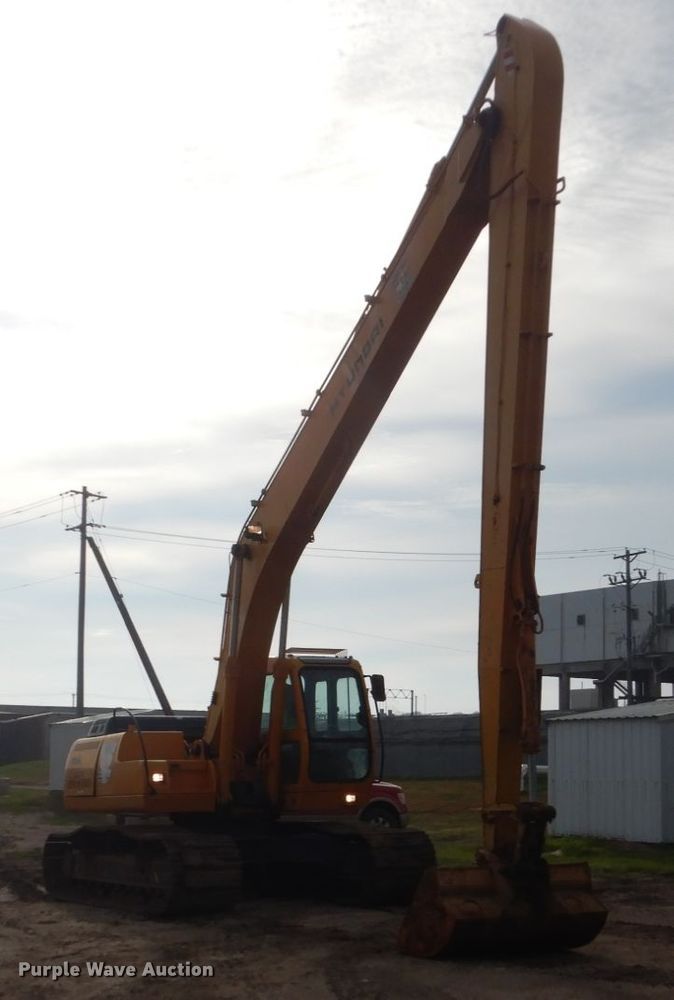 image for item FU9550 1998 Hyundai Robex 210LC-3 long reach excavator