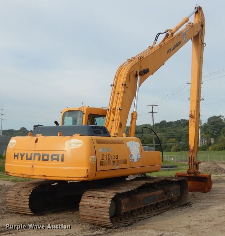 image for item FU9550 1998 Hyundai Robex 210LC-3 long reach excavator