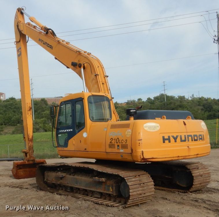 image for item FU9550 1998 Hyundai Robex 210LC-3 long reach excavator
