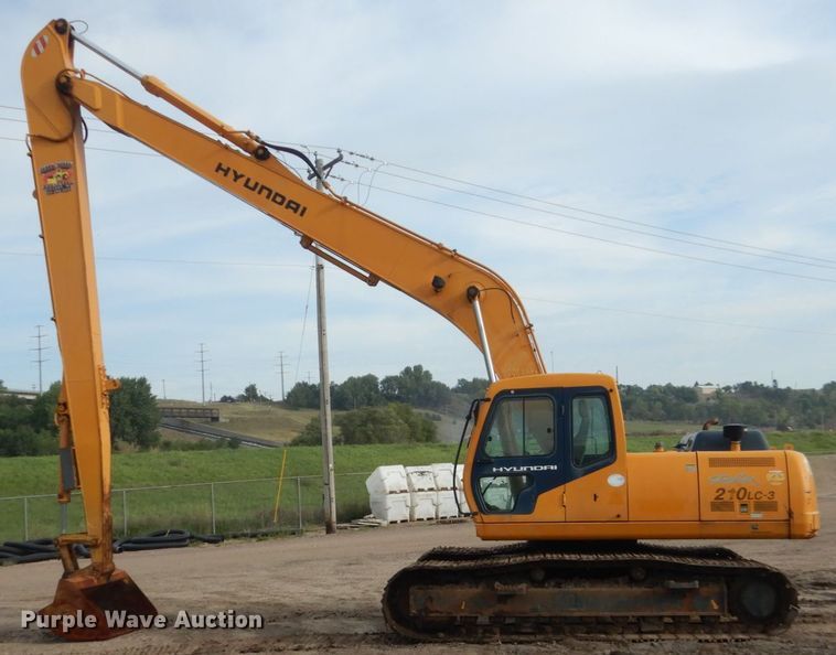 image for item FU9550 1998 Hyundai Robex 210LC-3 long reach excavator