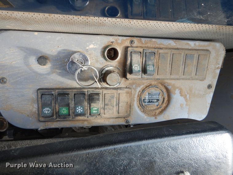 image for item FU9550 1998 Hyundai Robex 210LC-3 long reach excavator