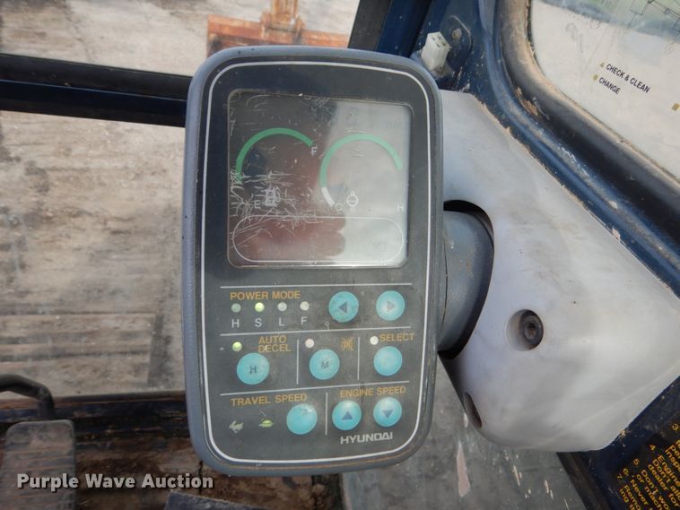 image for item FU9550 1998 Hyundai Robex 210LC-3 long reach excavator