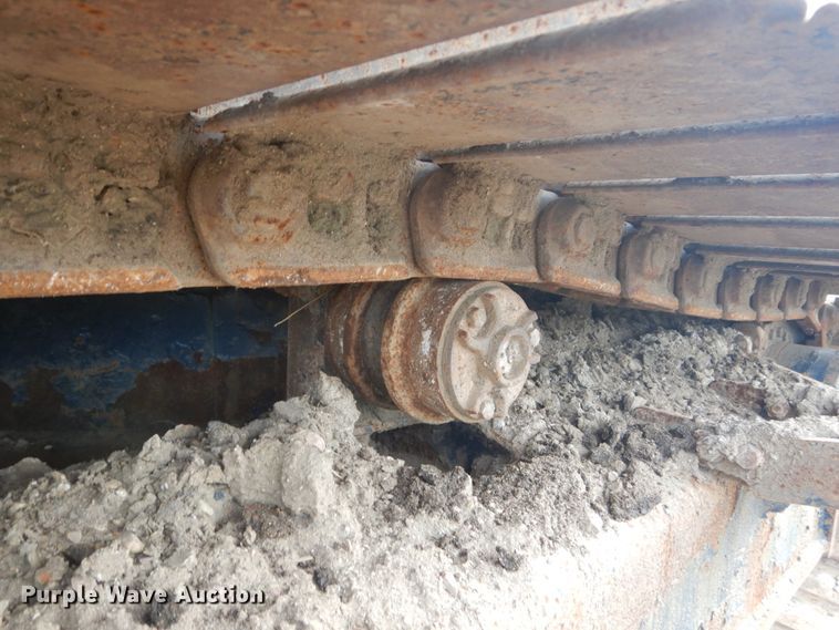 image for item FU9550 1998 Hyundai Robex 210LC-3 long reach excavator